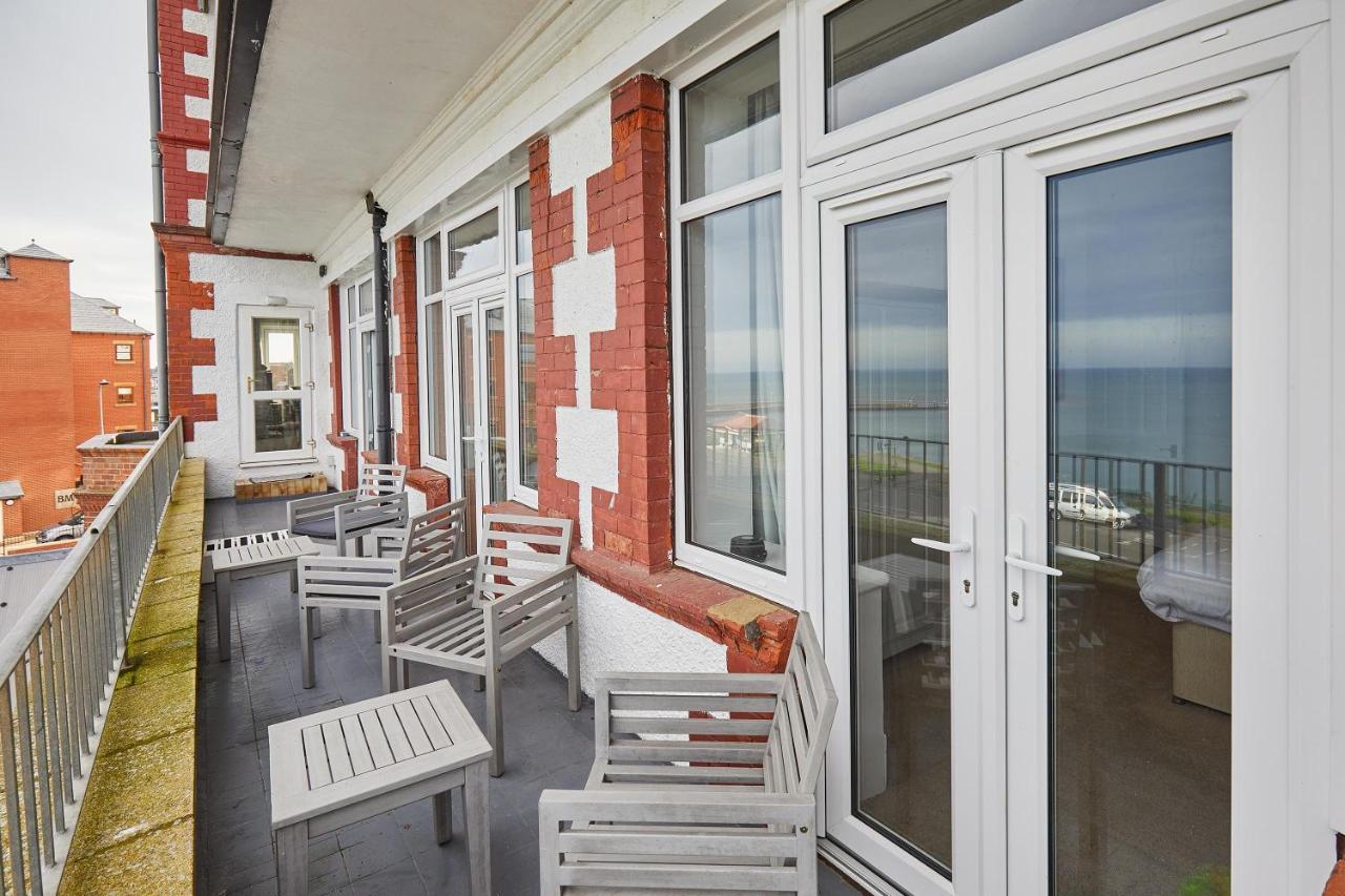 Host & Stay - 4 Metropole Towers Whitby Exterior photo